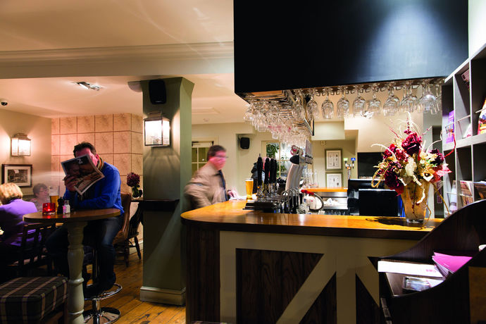 Imagen del bar/restaurante del Hotel The Fleece At Cirencester. Foto 3