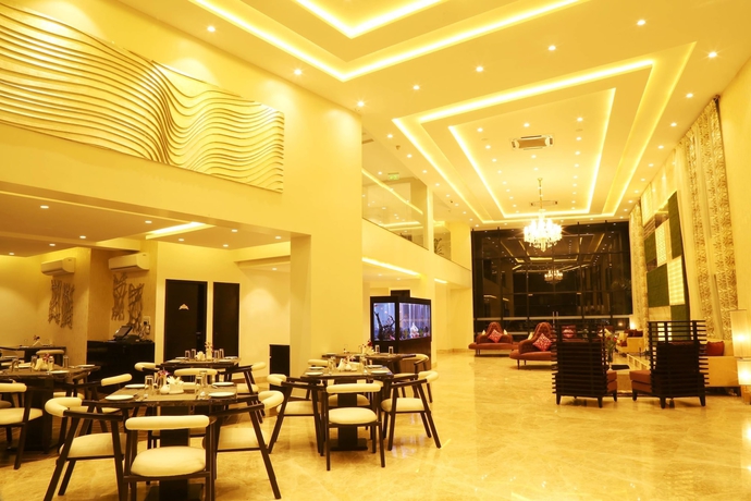 Imagen de los interiores del Hotel The Flora Grand. Foto 12