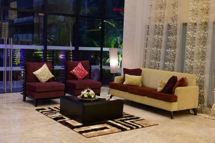 Imagen de los interiores del Hotel The Flora Grand. Foto 18