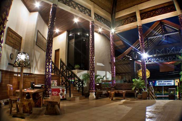 Imagen de los interiores del Hotel The Flora Kuta Bali. Foto 13