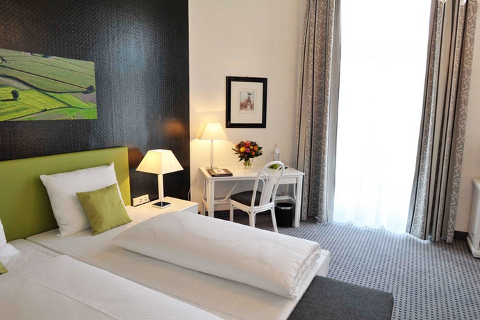 Imagen de la habitación del Hotel The Floris. Foto 6