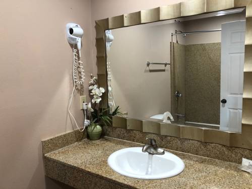 Imagen de la habitación del Hotel The Fly Inn. Foto 2