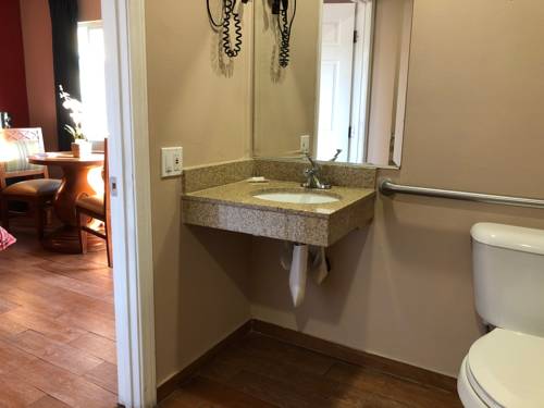 Imagen de la habitación del Hotel The Fly Inn. Foto 5