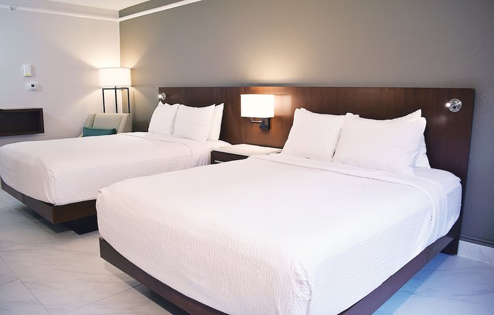 Imagen de la habitación del Hotel The Fontana. Foto 8