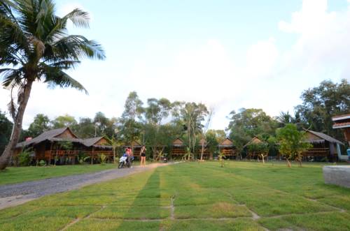 Imagen de la habitación del Hotel The Ford Sunset Beach Resort. Foto 13