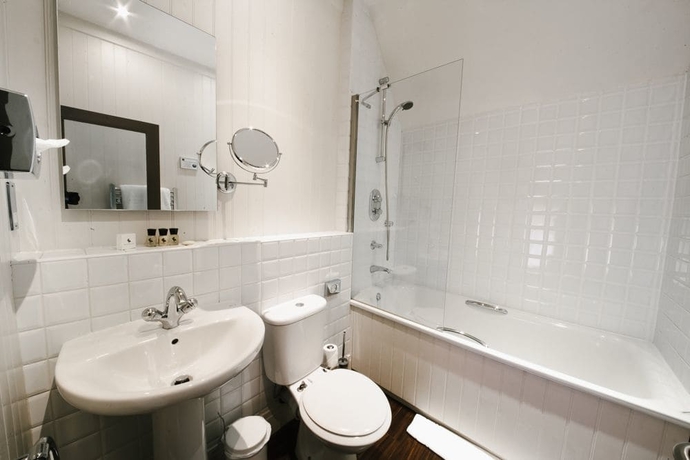 Imagen de la habitación del Hotel The Forest. Foto 9