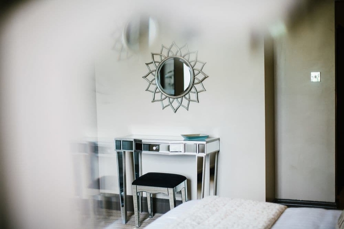 Imagen de la habitación del Hotel The Forest. Foto 10