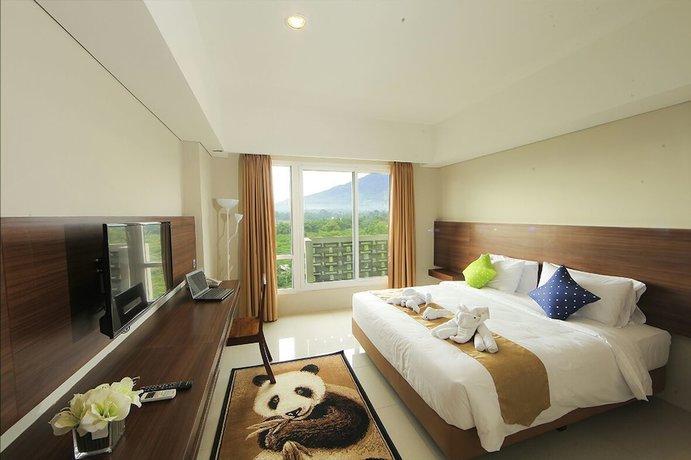 Imagen de la habitación del Hotel The Forest Hotel Bogor. Foto 9
