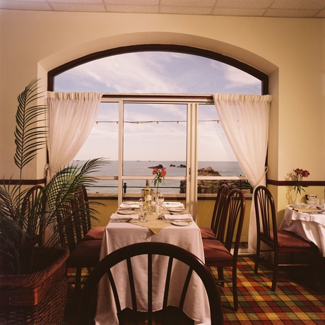 Imagen del bar/restaurante del Hotel The Fort D'Auvergne. Foto 2