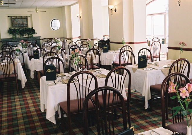 Imagen del bar/restaurante del Hotel The Fort D'Auvergne. Foto 3