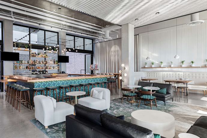 Imagen del bar/restaurante del Hotel The Fort Sutter Sacramento, Tapestry Collection by Hilton. Foto 3