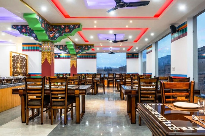 Imagen del bar/restaurante del Hotel The Fortune Resort. Foto 4