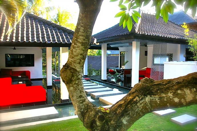 Imagen de los exteriores del Hotel The Forty Eight Resort Candidasa. Foto 13