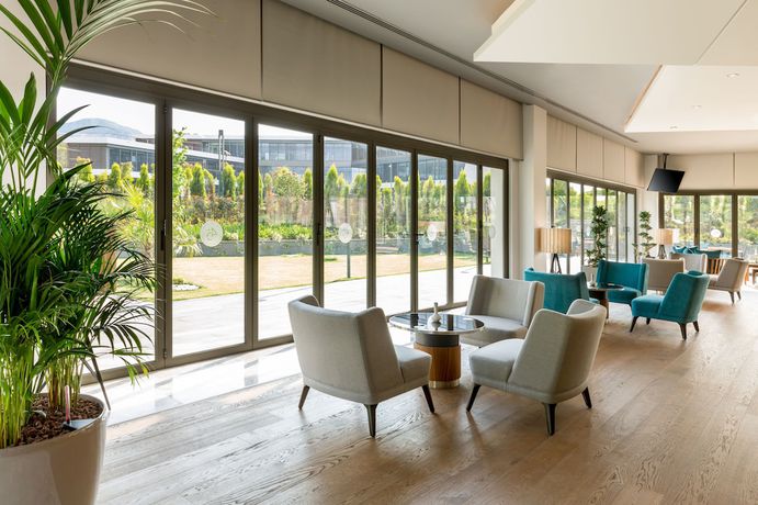 Imagen de los interiores del Hotel The Fortyfive Business Hotel and Spa. Foto 19
