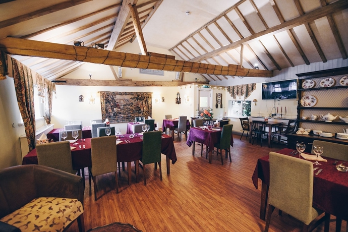 Imagen del bar/restaurante del Hotel The Fox Country Inn. Foto 5