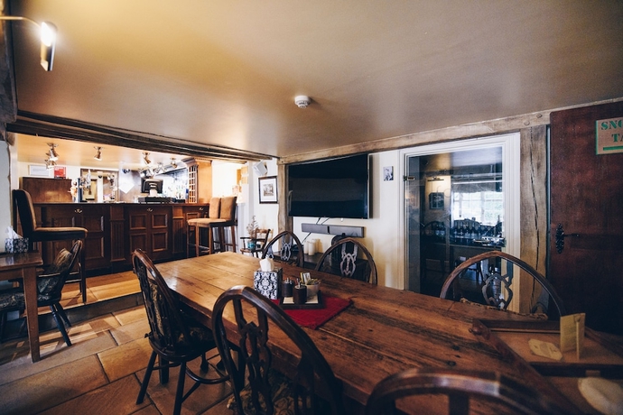 Imagen del bar/restaurante del Hotel The Fox Country Inn. Foto 6