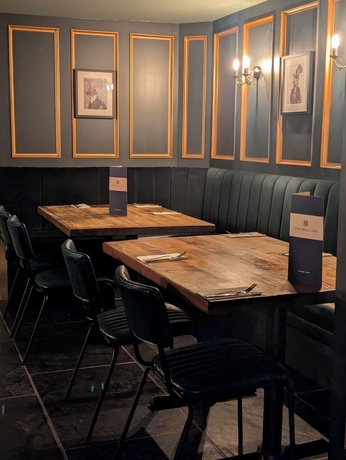 Imagen del bar/restaurante del Hotel The Fox Hall Inn. Foto 3