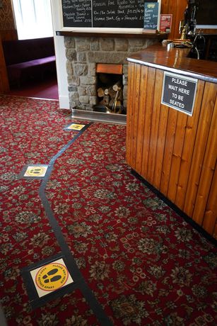 Imagen de los interiores del Hotel The Fox and Hounds, West Devon. Foto 20