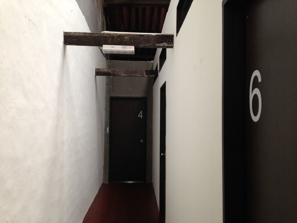 Imagen de los interiores del Hotel The Frame Guesthouse. Foto 18