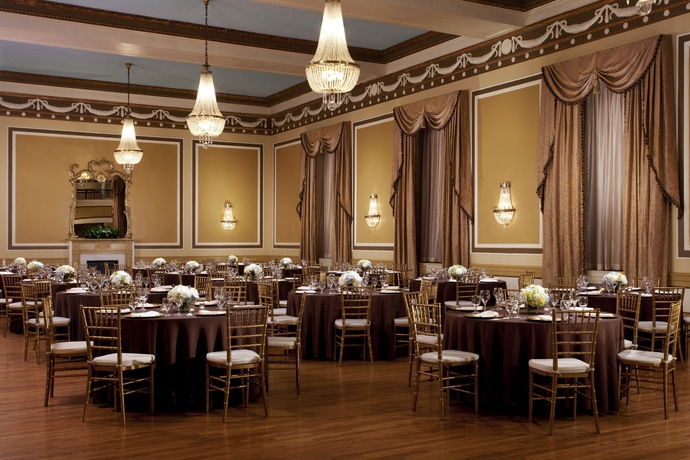 Imagen de los interiores del Hotel The Francis Marion. Foto 5