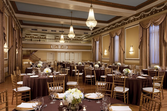 Imagen de los interiores del Hotel The Francis Marion. Foto 7