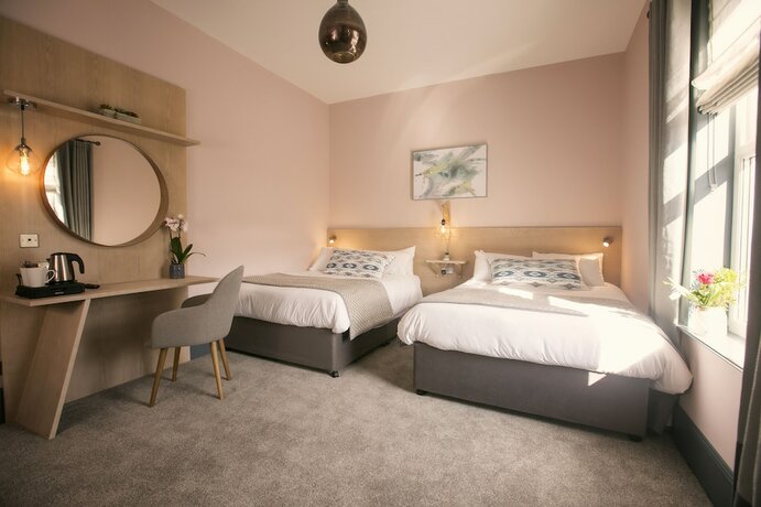 Imagen de la habitación del Hotel The Fullerton Arms. Foto 13
