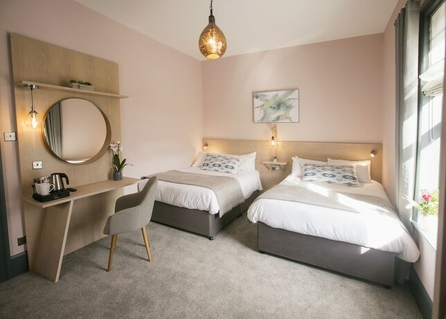 Imagen de la habitación del Hotel The Fullerton Arms. Foto 17