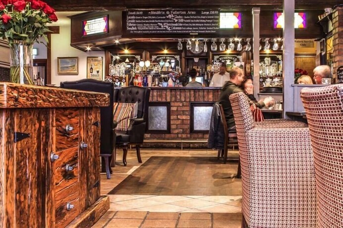 Imagen general del Hotel The Fullerton Arms. Foto 12