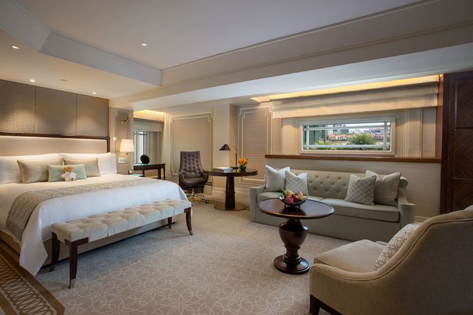 Imagen de la habitación del Hotel The Fullerton Singapore. Foto 4