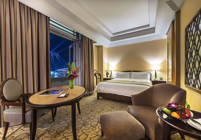 Imagen de la habitación del Hotel The Fullerton Singapore. Foto 14