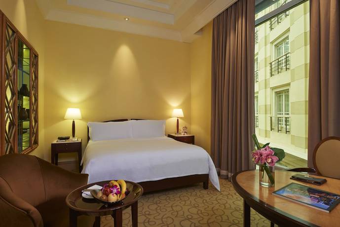 Imagen de la habitación del Hotel The Fullerton Singapore. Foto 15