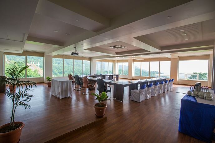 Imagen del bar/restaurante del Hotel The G Mount Valley Resort and Spa. Foto 21
