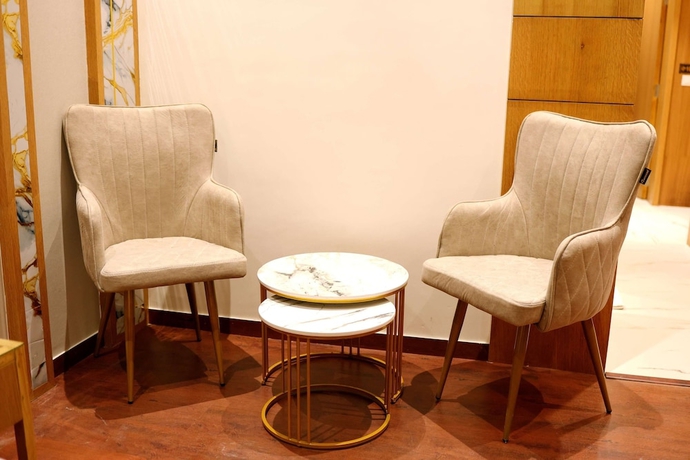 Imagen de la habitación del Hotel The GM Luxe Near Shree Khatu Shyam Ji Mandir. Foto 3