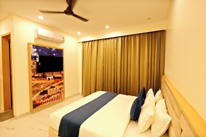 Imagen de la habitación del Hotel The GM Luxe Near Shree Khatu Shyam Ji Mandir. Foto 9