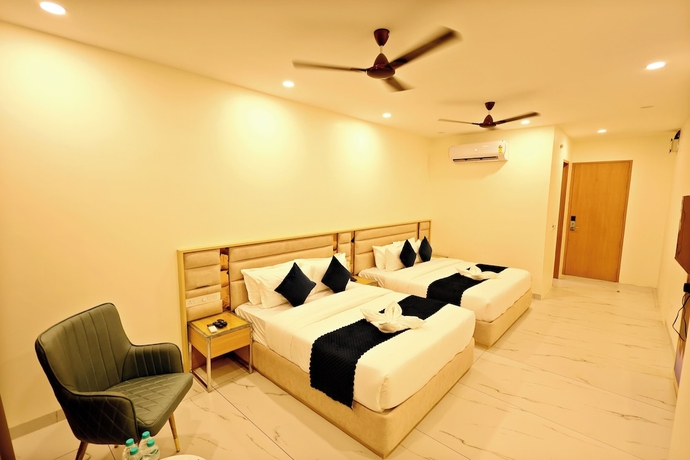 Imagen de la habitación del Hotel The GM Luxe Near Shree Khatu Shyam Ji Mandir. Foto 11