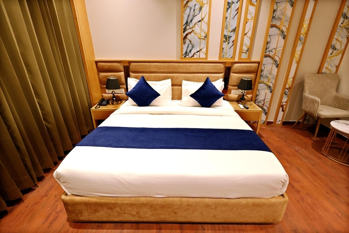 Imagen de la habitación del Hotel The GM Luxe Near Shree Khatu Shyam Ji Mandir. Foto 13