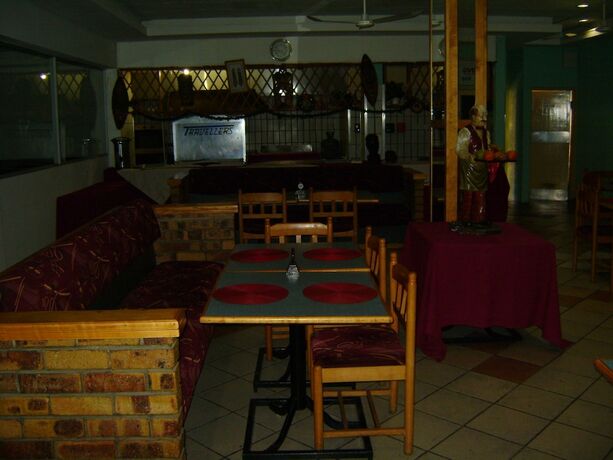 Imagen del bar/restaurante del Hotel The Gaborone. Foto 16