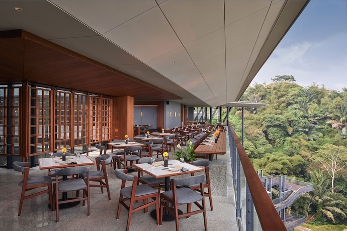 Imagen del bar/restaurante del Hotel The Gaia Bandung. Foto 3