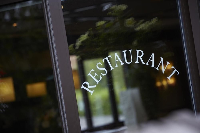 Imagen del bar/restaurante del Hotel The Galleon, Part of AG Collection. Foto 8