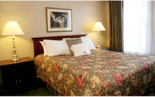 Imagen de la habitación del Hotel The Gananoque Inn & Spa. Foto 4