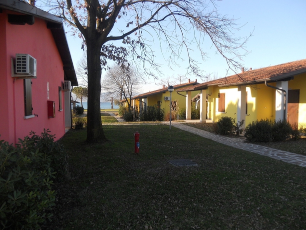 Imagen de los exteriores del Hotel The Garda Village. Foto 3