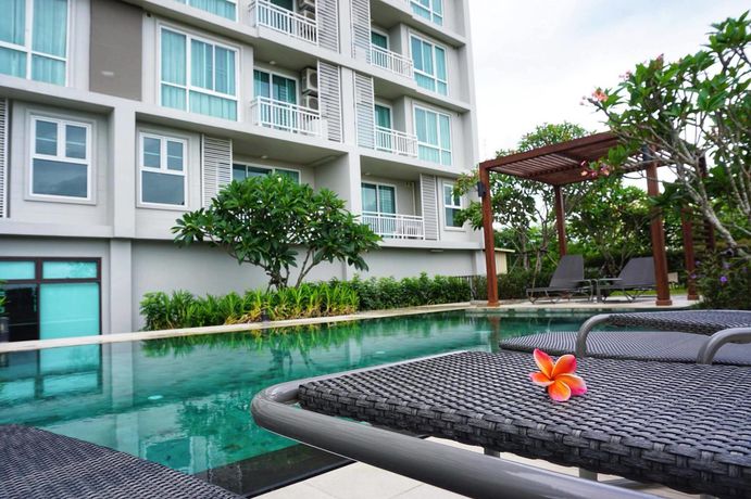 Imagen de la piscina del Hotel The Garden 304. Foto 16