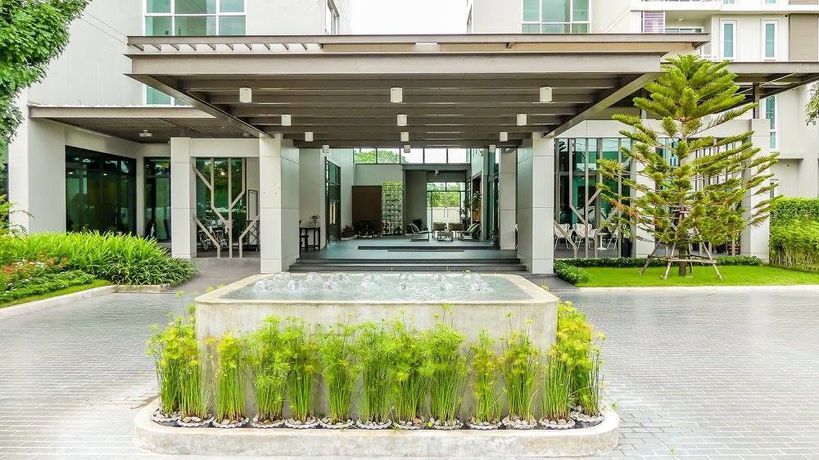 Imagen del bar/restaurante del Hotel The Garden 304. Foto 8