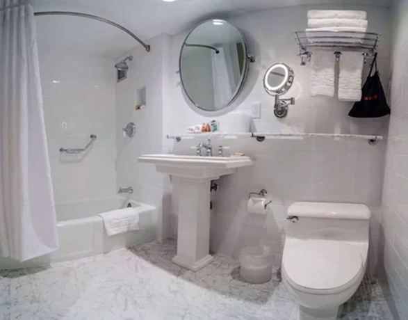 Imagen de la habitación del Hotel The Garden City. Foto 12