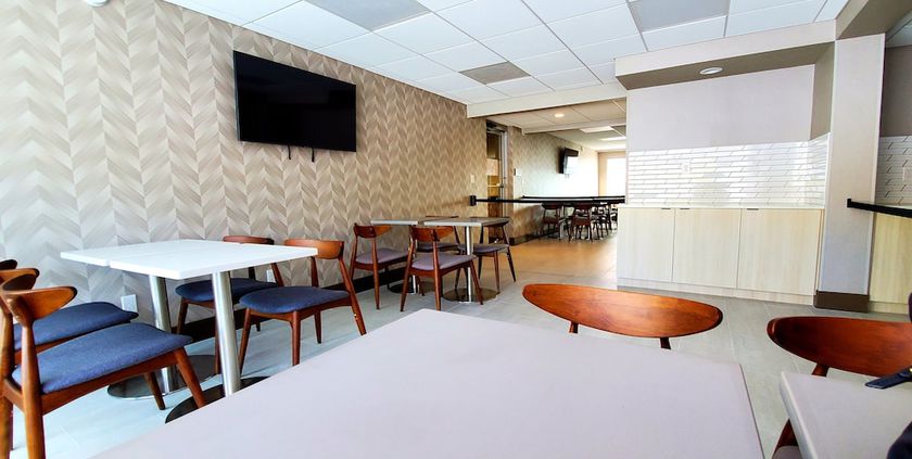 Imagen del bar/restaurante del Hotel The Garden Executive. Foto 3