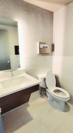 Imagen de la habitación del Hotel The Garden Executive. Foto 13