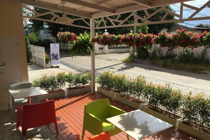 Imagen de los interiores del Hotel The Garden Living. Foto 16