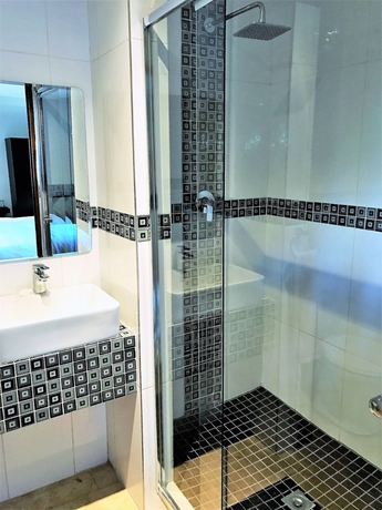 Imagen de la habitación del Hotel The Garden Venue. Foto 14