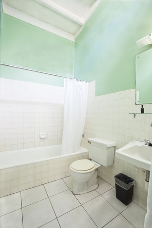 Imagen de la habitación del Hotel The Gardens. Foto 12