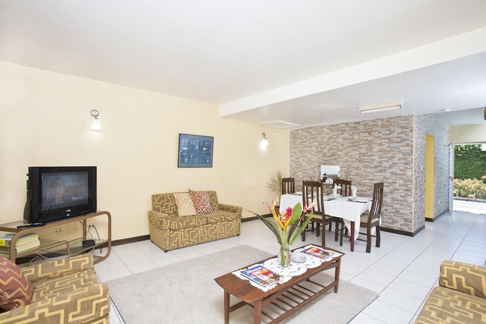 Imagen de los interiores del Hotel The Gardens. Foto 16